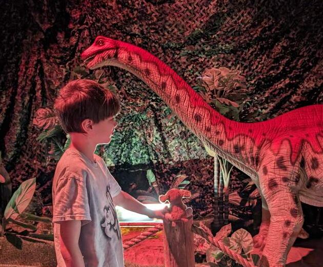 Dinos Alive